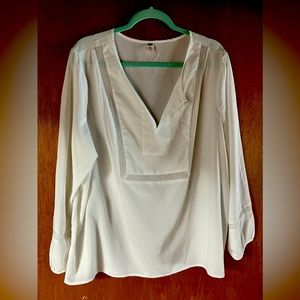 Women’s silky blouse, New without tags